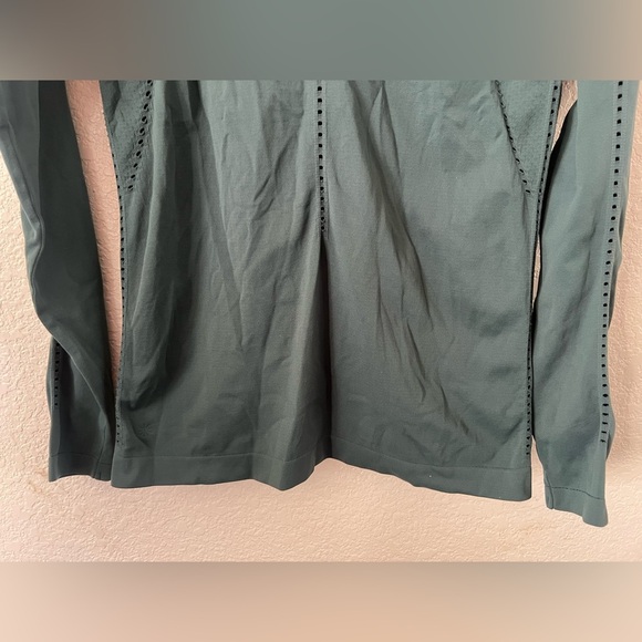 Athleta Green Long Sleeve Tee - Picture 5 of 13
